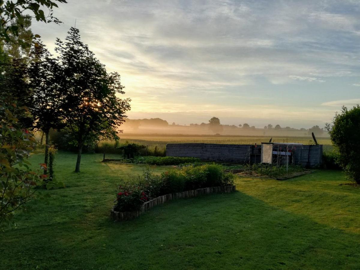 Bed and Breakfast Le Charbonnet Anzy-le-Duc Exterior foto